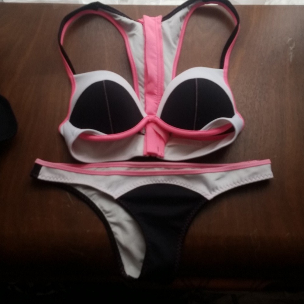 VS swim suit 32c